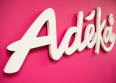 Création enseigne logo Adékoi